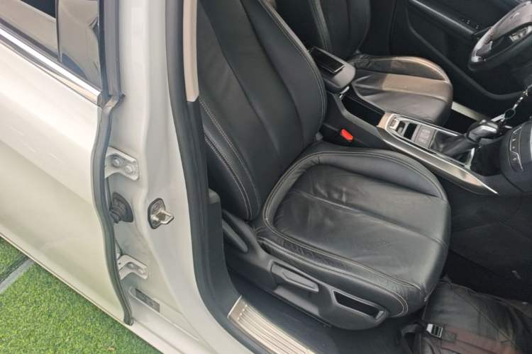 Used Peugeot 408 2016 1.6T Automatic Luxury Edition Right Front Seat