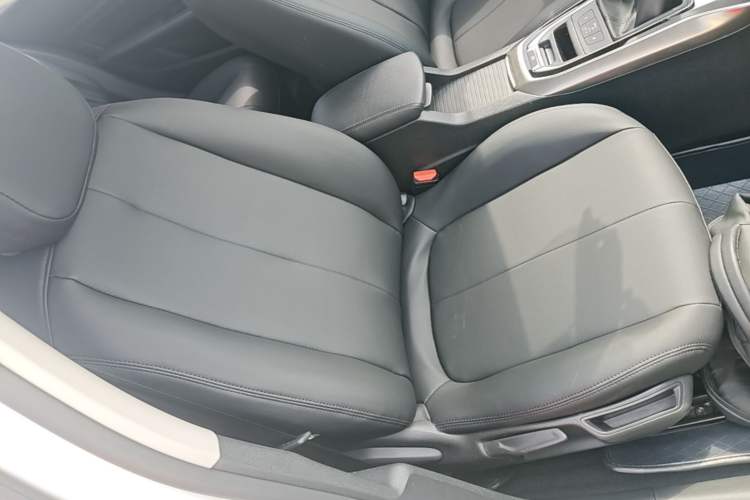 Used Peugeot 408 2016 1.6T Automatic Luxury Edition Right Front Seat