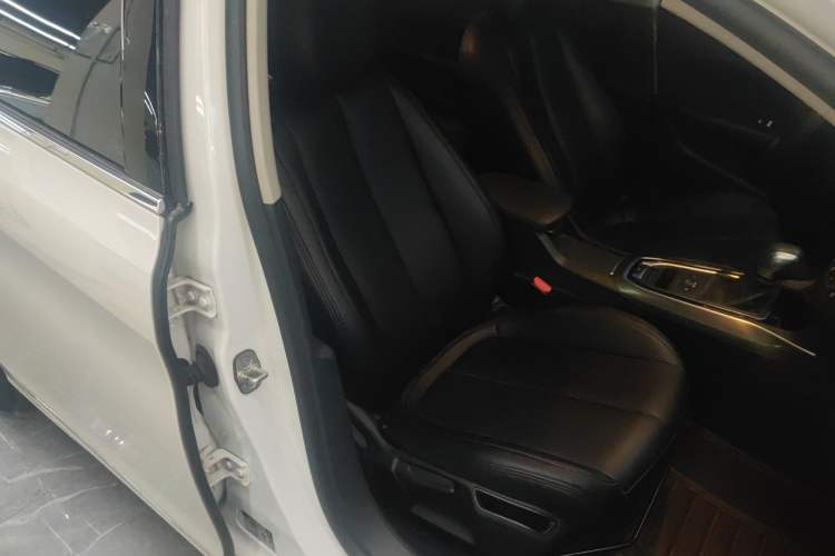 Used Peugeot 408 2016 1.6T Automatic Luxury Edition Right Front Seat