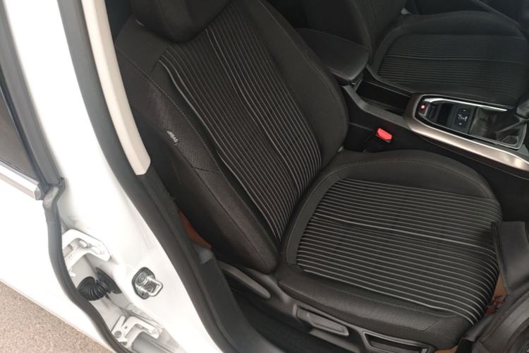 Used Peugeot 408 2016 1.6T Automatic Luxury Edition Right Front Seat