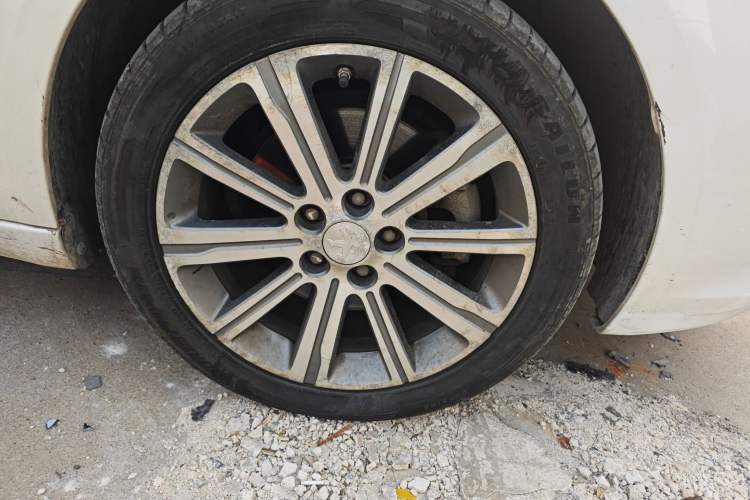 Used Peugeot 408 2016 1.6T Automatic Luxury Edition Right Front Wheel Hub