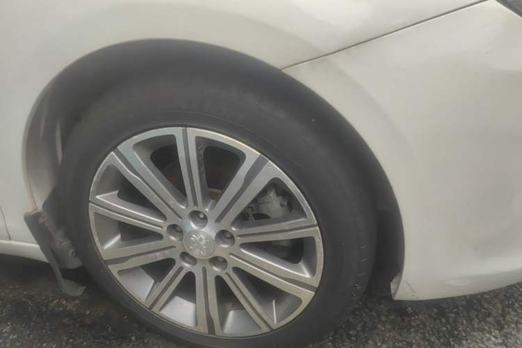 Used Peugeot 408 2016 1.6T Automatic Luxury Edition Right Front Wheel Hub