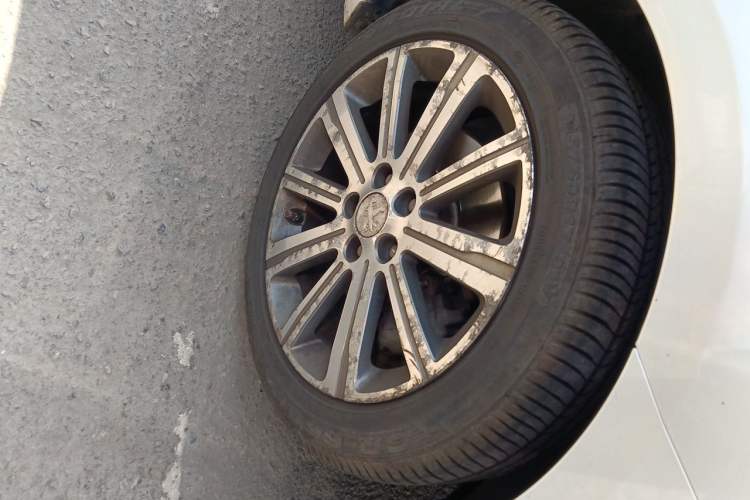 Used Peugeot 408 2016 1.6T Automatic Luxury Edition Right Front Wheel Hub