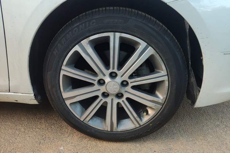 Used Peugeot 408 2016 1.6T Automatic Luxury Edition Right Front Wheel Hub