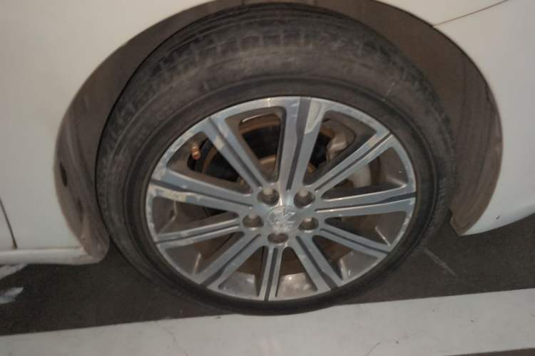 Used Peugeot 408 2016 1.6T Automatic Luxury Edition Right Front Wheel Hub