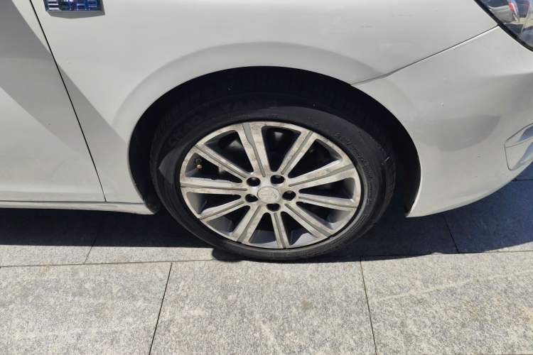 Used Peugeot 408 2016 1.6T Automatic Luxury Edition Right Front Wheel Hub