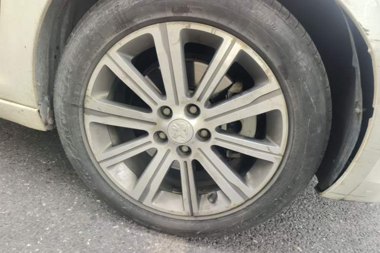 Used Peugeot 408 2016 1.6T Automatic Luxury Edition Right Front Wheel Hub