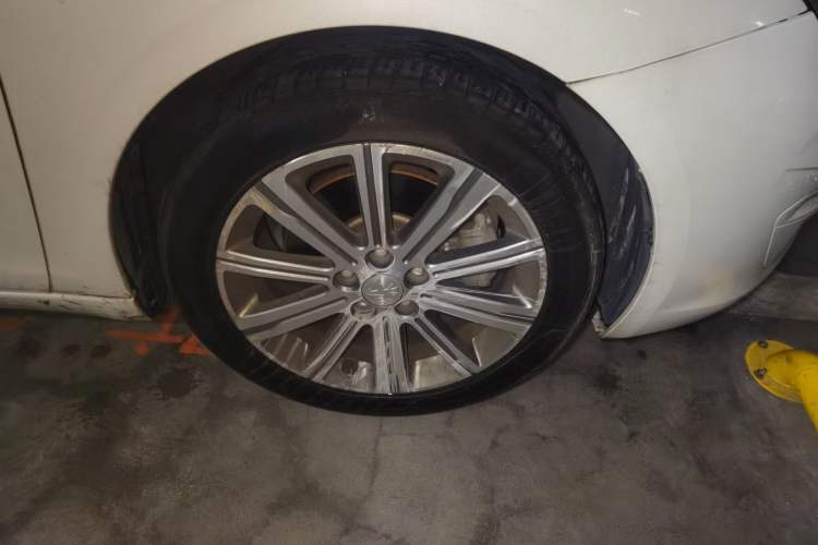 Used Peugeot 408 2016 1.6T Automatic Luxury Edition Right Front Wheel Hub