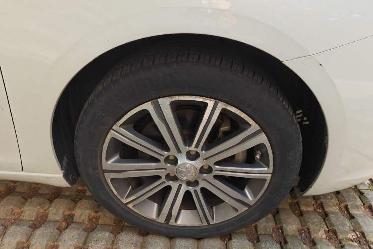 Used Peugeot 408 2016 1.6T Automatic Luxury Edition Right Front Wheel Hub