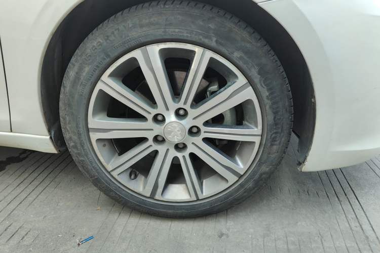 Used Peugeot 408 2016 1.6T Automatic Luxury Edition Right Front Wheel Hub