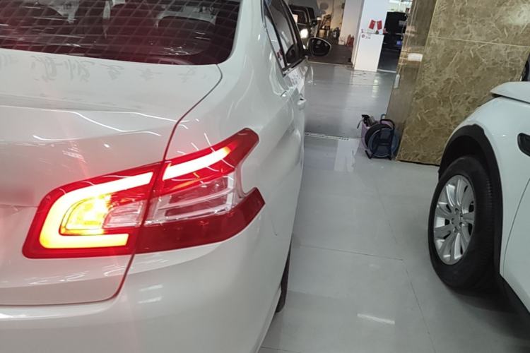 Used Peugeot 408 2016 1.6T Automatic Luxury Edition Right Rear Taillight
