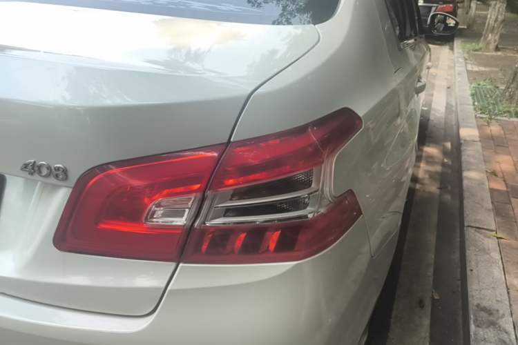 Used Peugeot 408 2016 1.6T Automatic Luxury Edition Right Rear Taillight