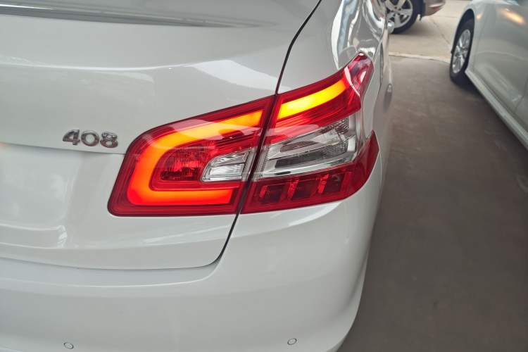 Used Peugeot 408 2016 1.6T Automatic Luxury Edition Right Rear Taillight