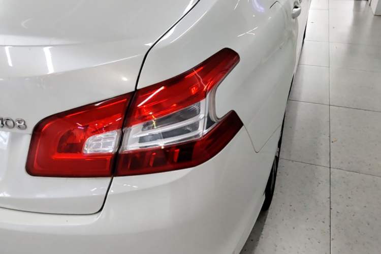 Used Peugeot 408 2016 1.6T Automatic Luxury Edition Right Rear Taillight