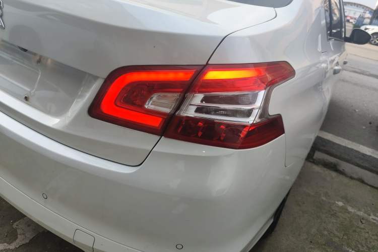 Used Peugeot 408 2016 1.6T Automatic Luxury Edition Right Rear Taillight