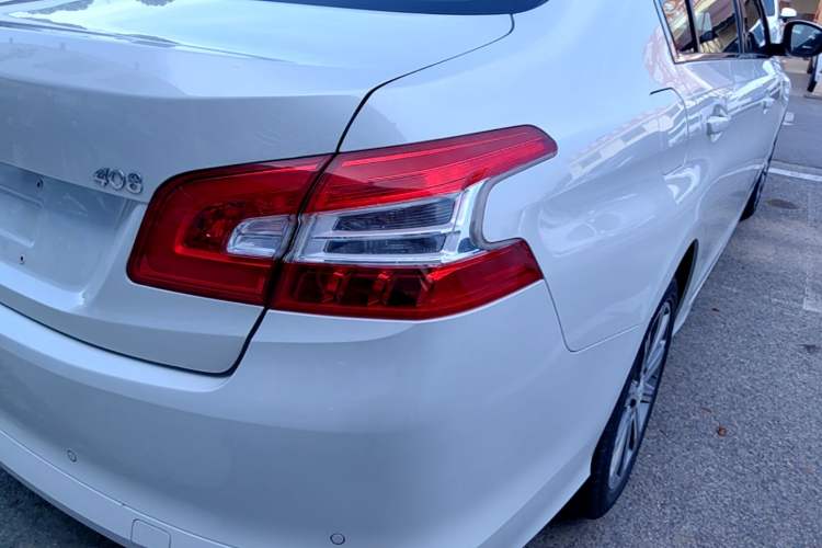 Used Peugeot 408 2016 1.6T Automatic Luxury Edition Right Rear Taillight