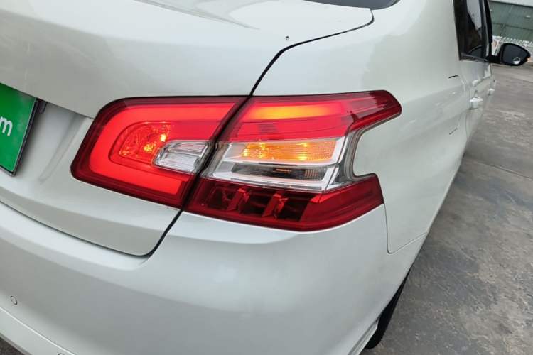 Used Peugeot 408 2016 1.6T Automatic Luxury Edition Right Rear Taillight