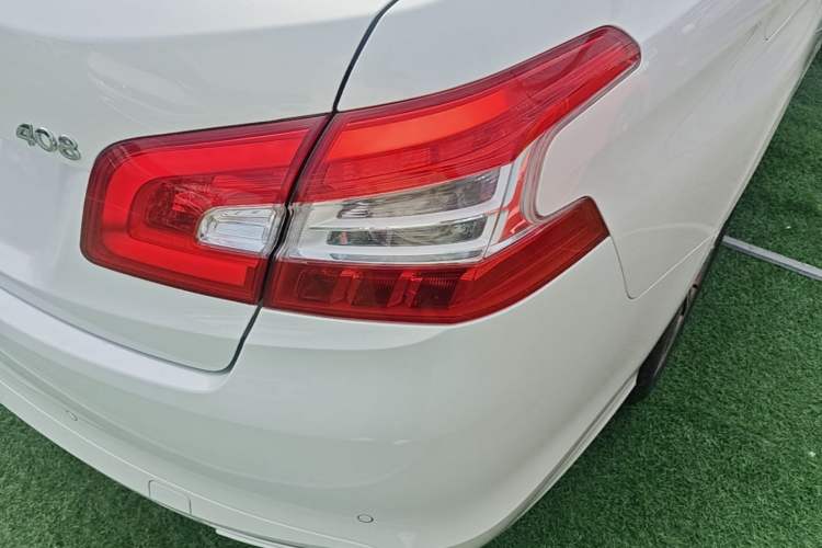 Used Peugeot 408 2016 1.6T Automatic Luxury Edition Right Rear Taillight