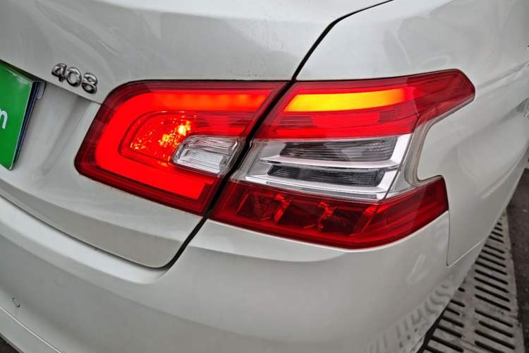 Used Peugeot 408 2016 1.6T Automatic Luxury Edition Right Rear Taillight