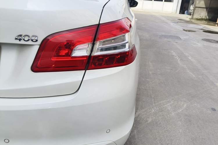 Used Peugeot 408 2016 1.6T Automatic Luxury Edition Right Rear Taillight