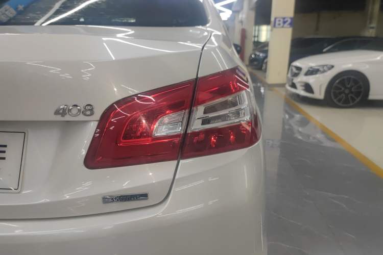 Used Peugeot 408 2016 1.6T Automatic Luxury Edition Right Rear Taillight