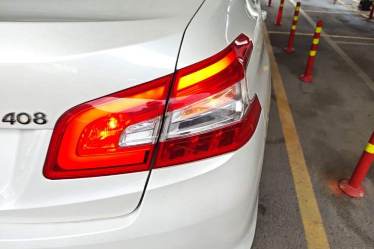 Used Peugeot 408 2016 1.6T Automatic Luxury Edition Right Rear Taillight