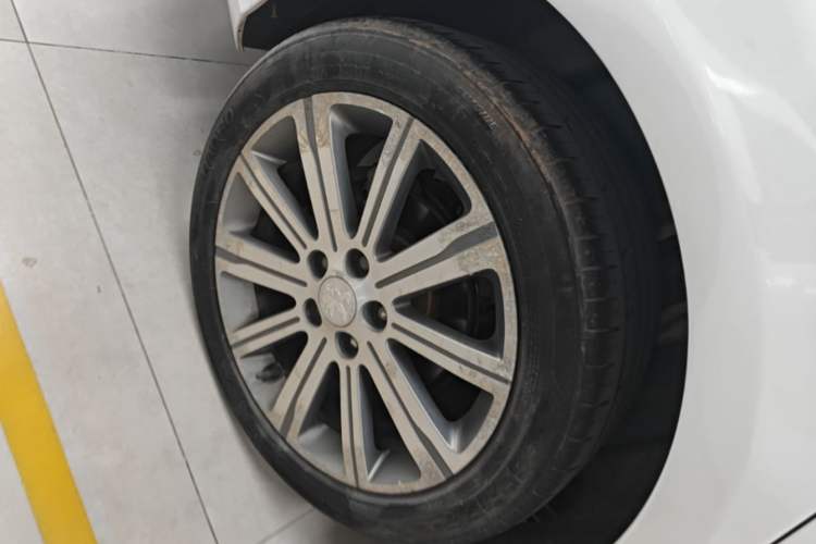 Used Peugeot 408 2016 1.6T Automatic Luxury Edition Right Rear Wheel Hub