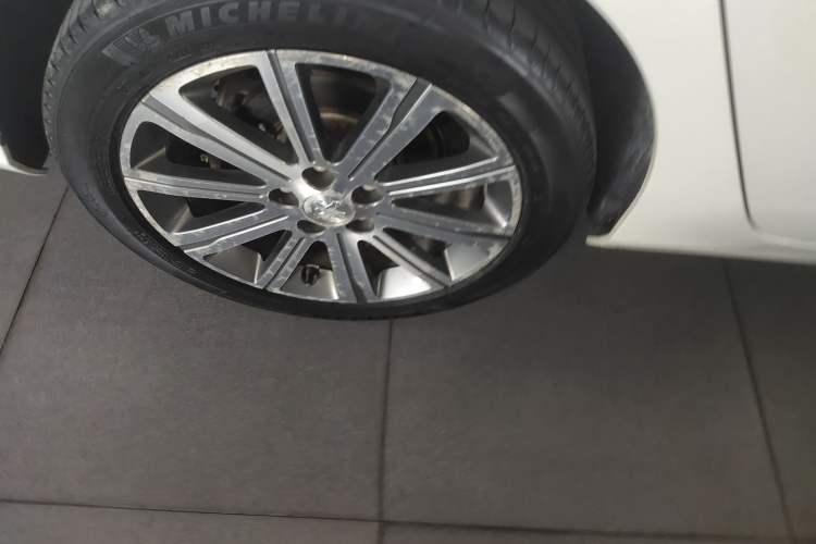 Used Peugeot 408 2016 1.6T Automatic Luxury Edition Right Rear Wheel Hub