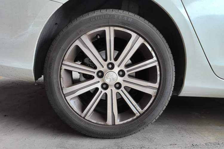 Used Peugeot 408 2016 1.6T Automatic Luxury Edition Right Rear Wheel Hub