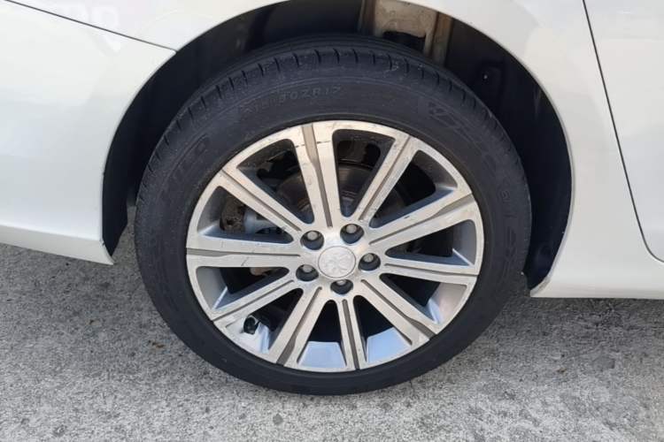 Used Peugeot 408 2016 1.6T Automatic Luxury Edition Right Rear Wheel Hub