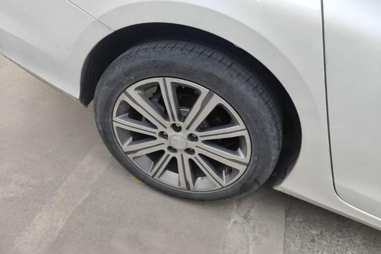 Used Peugeot 408 2016 1.6T Automatic Luxury Edition Right Rear Wheel Hub