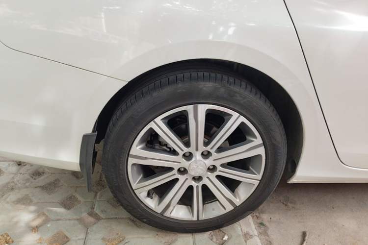Used Peugeot 408 2016 1.6T Automatic Luxury Edition Right Rear Wheel Hub