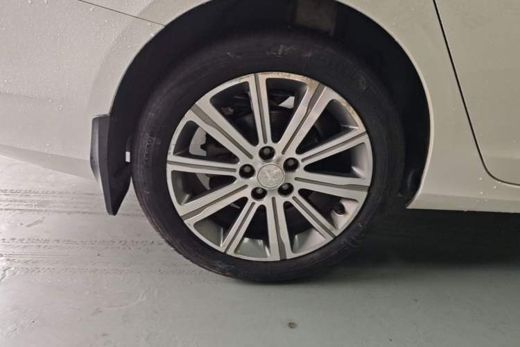 Used Peugeot 408 2016 1.6T Automatic Luxury Edition Right Rear Wheel Hub