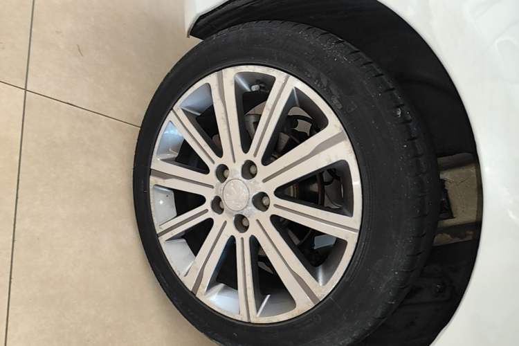 Used Peugeot 408 2016 1.6T Automatic Luxury Edition Right Rear Wheel Hub
