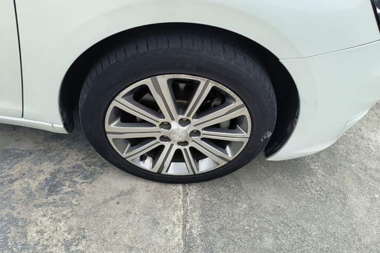 Used Peugeot 408 2016 1.6T Automatic Luxury Edition Right Rear Wheel Hub