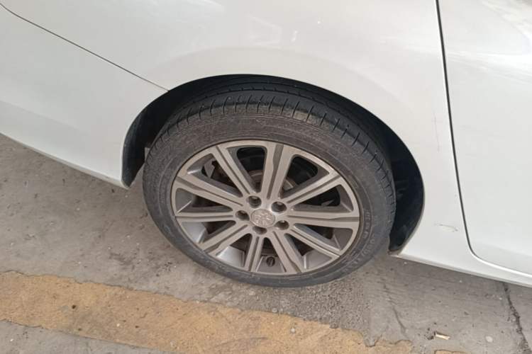 Used Peugeot 408 2016 1.6T Automatic Luxury Edition Right Rear Wheel Hub