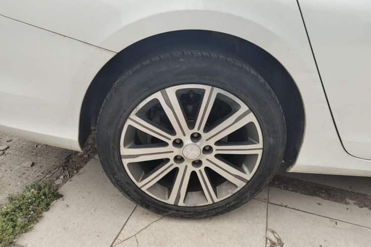 Used Peugeot 408 2016 1.6T Automatic Luxury Edition Right Rear Wheel Hub