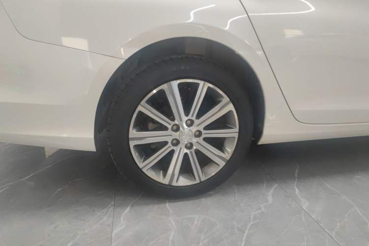 Used Peugeot 408 2016 1.6T Automatic Luxury Edition Right Rear Wheel Hub