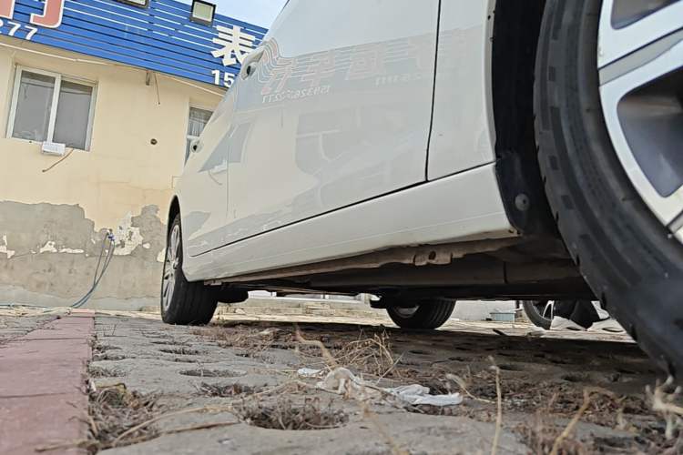 Used Peugeot 408 2016 1.6T Automatic Luxury Edition Right Side Sill