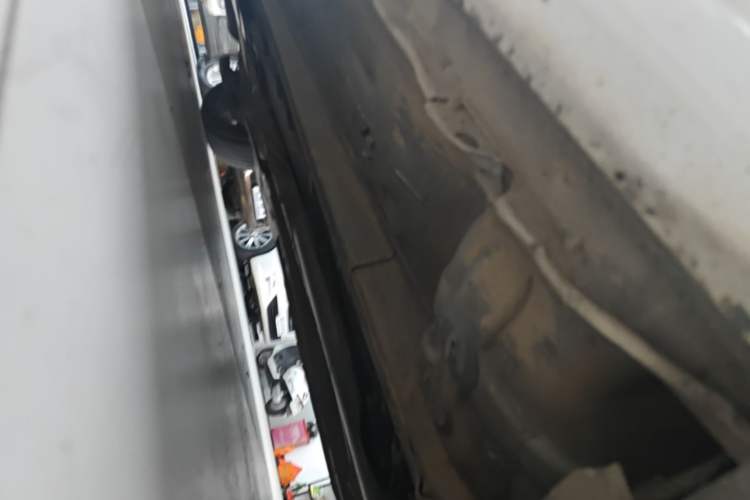 Used Peugeot 408 2016 1.6T Automatic Luxury Edition Right Side Sill