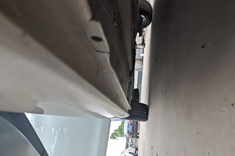 Used Peugeot 408 2016 1.6T Automatic Luxury Edition Right Side Sill