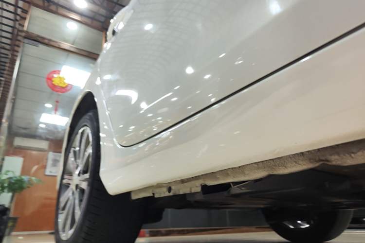 Used Peugeot 408 2016 1.6T Automatic Luxury Edition Right Side Sill