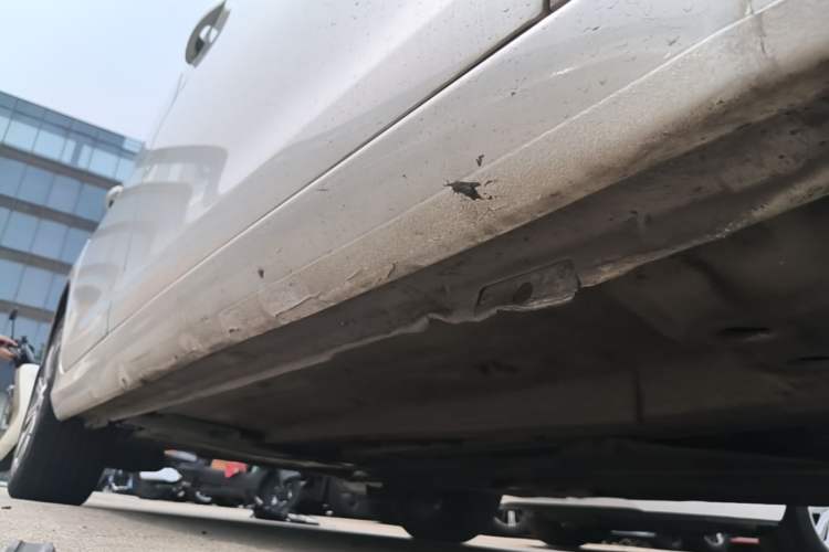 Used Peugeot 408 2016 1.6T Automatic Luxury Edition Right Side Sill