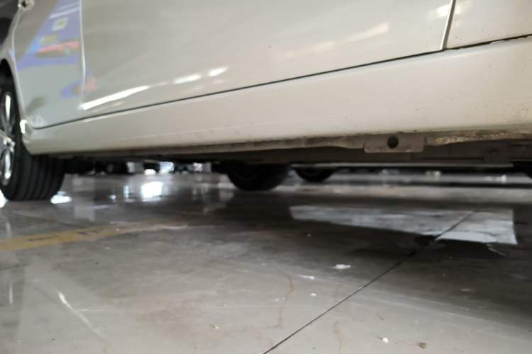 Used Peugeot 408 2016 1.6T Automatic Luxury Edition Right Side Sill