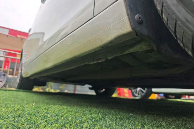 Used Peugeot 408 2016 1.6T Automatic Luxury Edition Right Side Sill