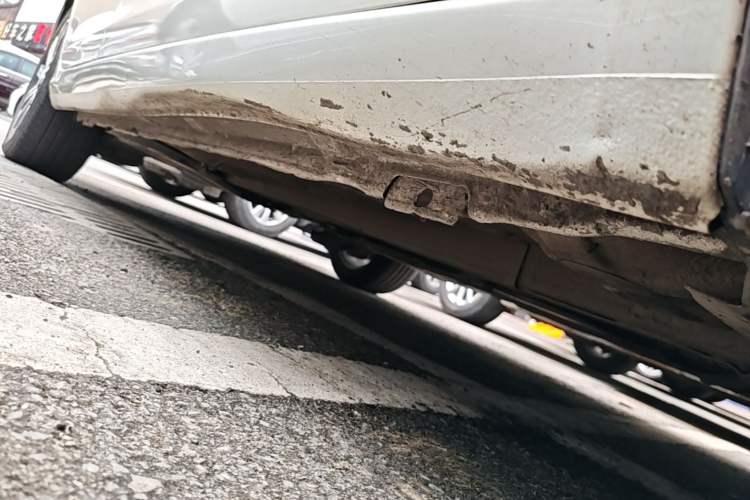 Used Peugeot 408 2016 1.6T Automatic Luxury Edition Right Side Sill