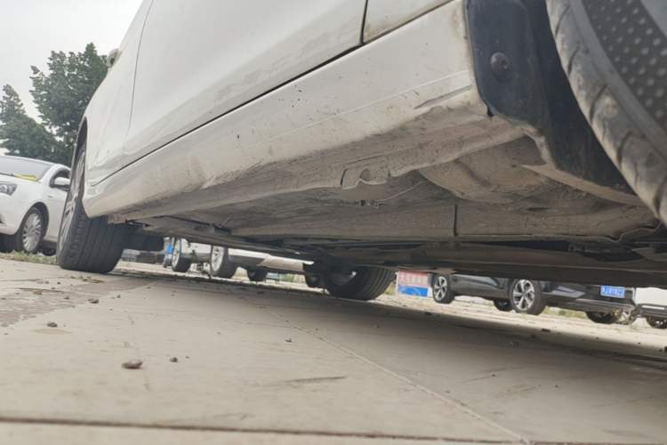 Used Peugeot 408 2016 1.6T Automatic Luxury Edition Right Side Sill