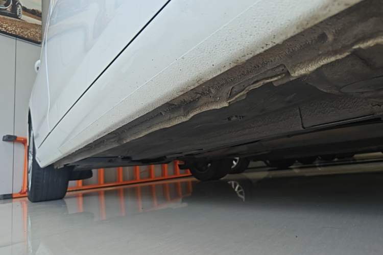 Used Peugeot 408 2016 1.6T Automatic Luxury Edition Right Side Sill