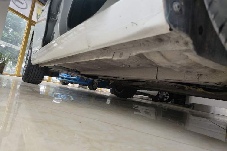 Used Peugeot 408 2016 1.6T Automatic Luxury Edition Right Side Sill
