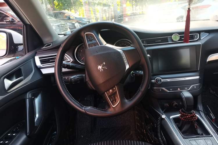 Used Peugeot 408 2016 1.6T Automatic Luxury Edition Steering Wheel